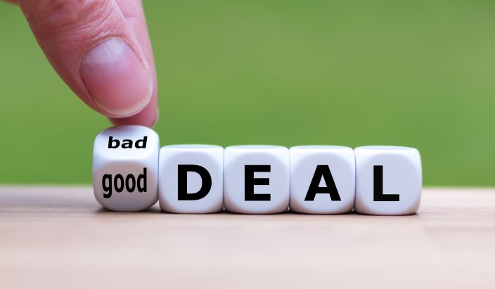 Dice that say bad deal.